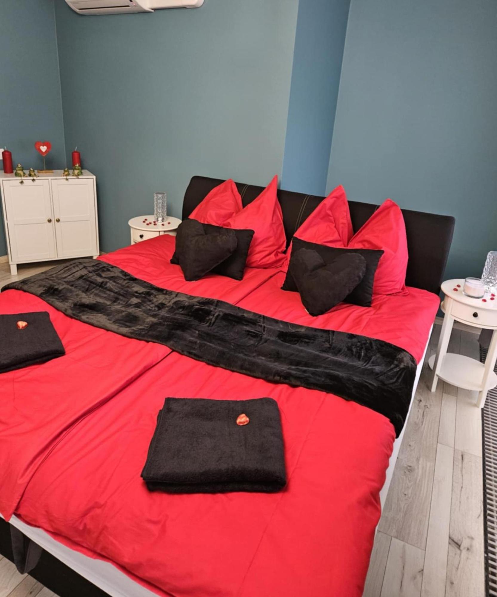 Hellowine Apartman إغير المظهر الخارجي الصورة